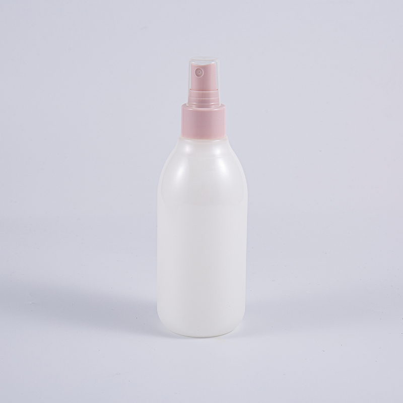 পাম্প ডিসপেনসার সহ 100ml 160ml 200ml মাল্টি-লেয়ার ট্রান্সলুসেন্ট ম্যাট এয়ারলেস বোতল