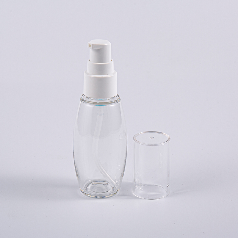 ভ্রমণে পাম্প সহ 50ml PETG বল আকৃতির বোতল ব্যবহার করুন