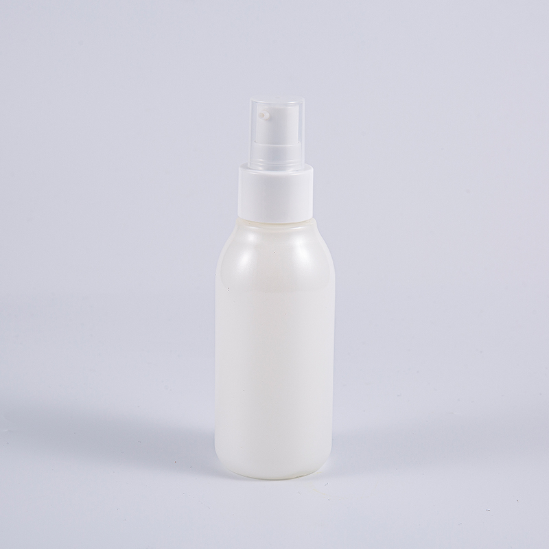 পাম্প ডিসপেনসার সহ 100ml 160ml 200ml মাল্টি-লেয়ার ট্রান্সলুসেন্ট ম্যাট এয়ারলেস বোতল