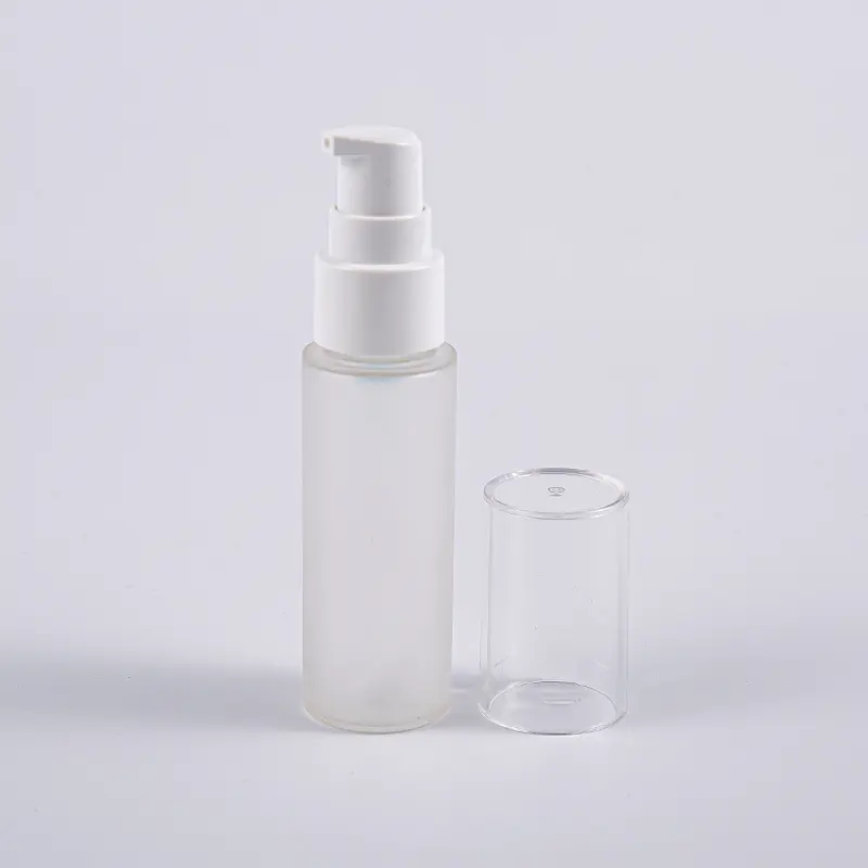 বিভিন্ন রঙের বৃত্তাকার আকৃতি 30ml PETG লোশন বোতল সঙ্গে পাম্প ভ্রমণ ব্যবহার
