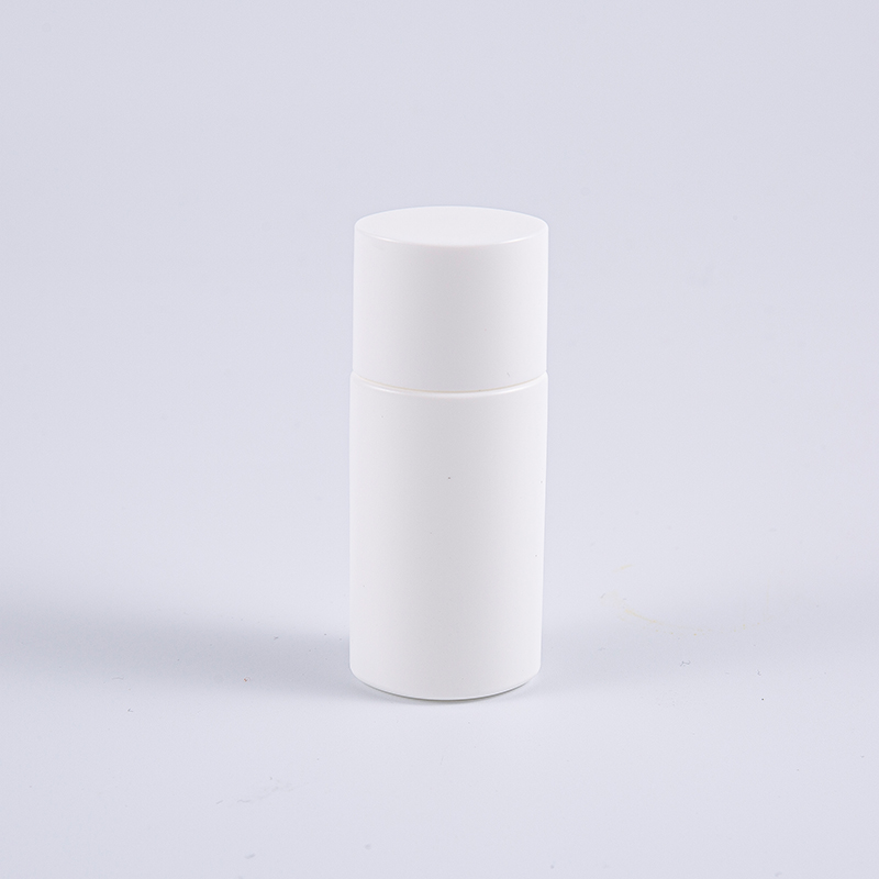 ওভাল আকৃতির সাদা 15ml PE সানস্ক্রিন বোতল 