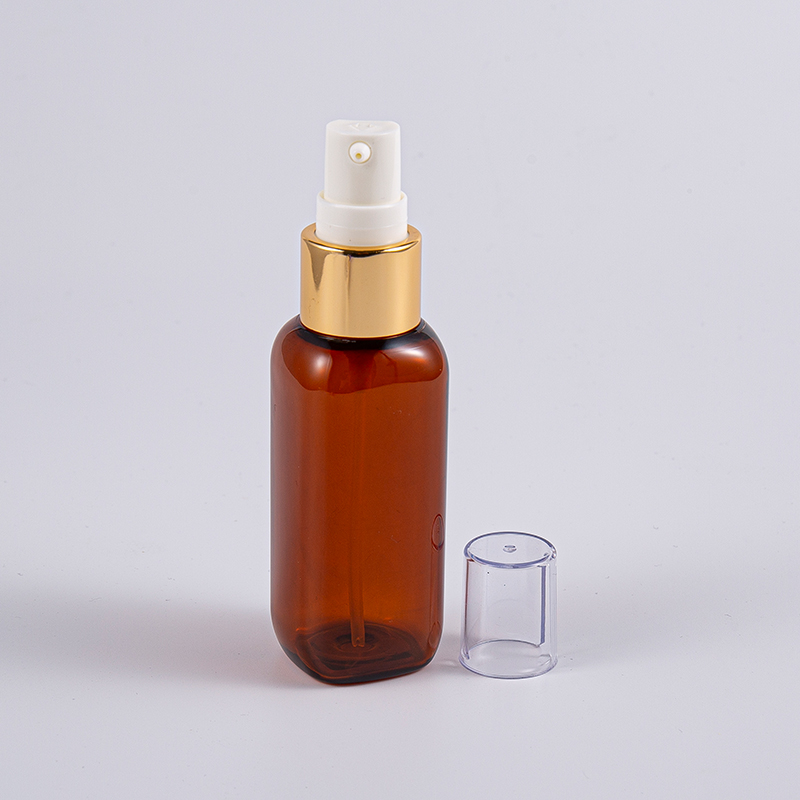 ভ্রমণে পাম্প সহ 50ml Petg স্কয়ার আকৃতির বোতল ব্যবহার করুন
